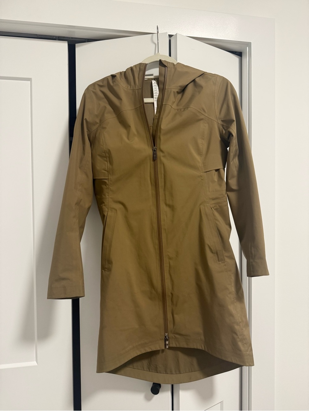 Lululemon rain rebel jacket